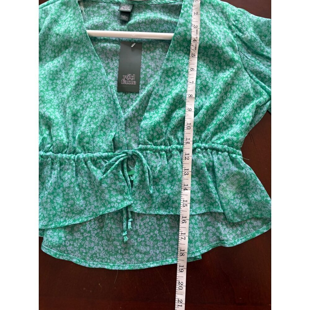 Wild Fable NWT Sheer Floral Bell Sleeve Cropped Festival Blouse Size Medium - Picture 9 of 10